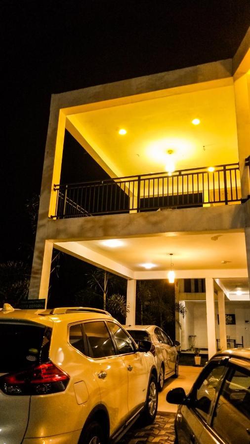 Akoya Pearl Ratnapura Exterior foto