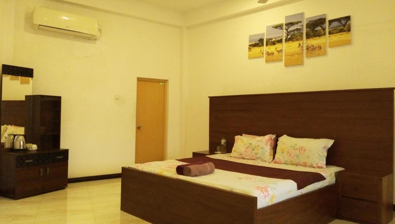 Akoya Pearl Ratnapura Exterior foto