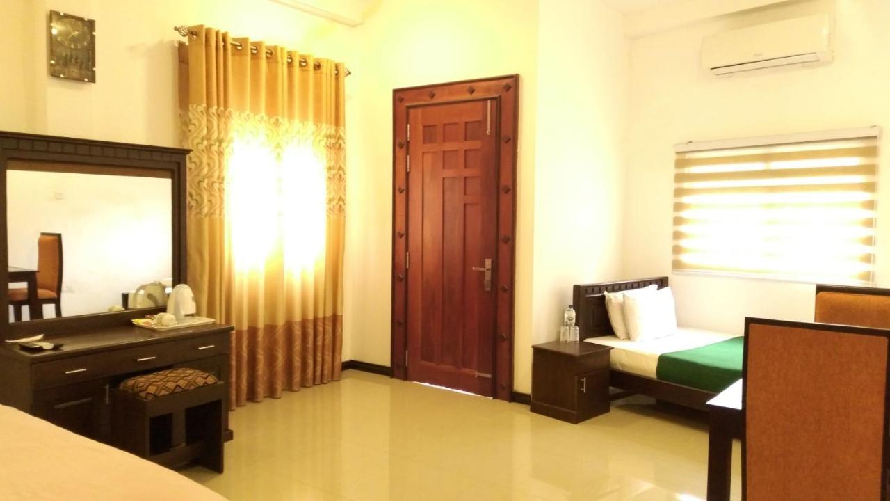 Akoya Pearl Ratnapura Exterior foto