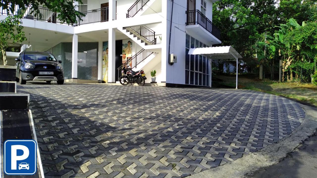 Akoya Pearl Ratnapura Exterior foto
